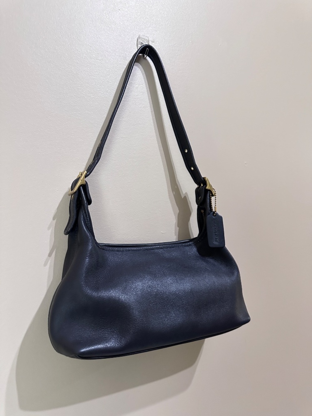 Rare Vintage Coach Legacy Black Hobo Bag Shoulder Bag with Gold Hardware 9059 - Picture 3 of 16